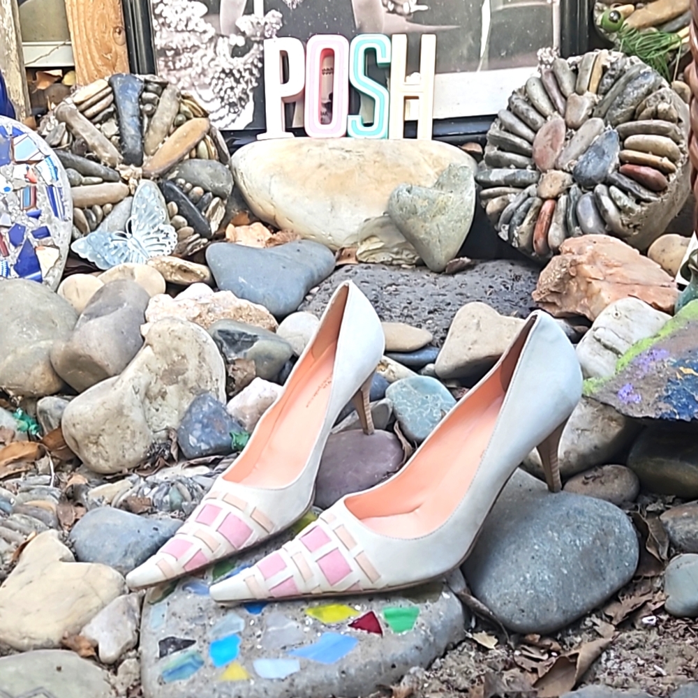 Vintage Via Montenapoleone suede leather pumps